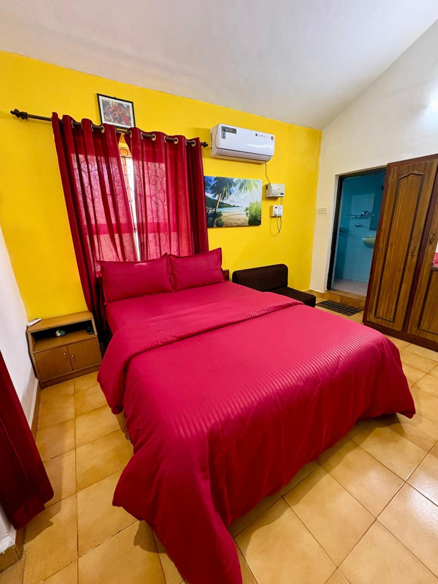 Jes Guest House Majorda Esterno foto