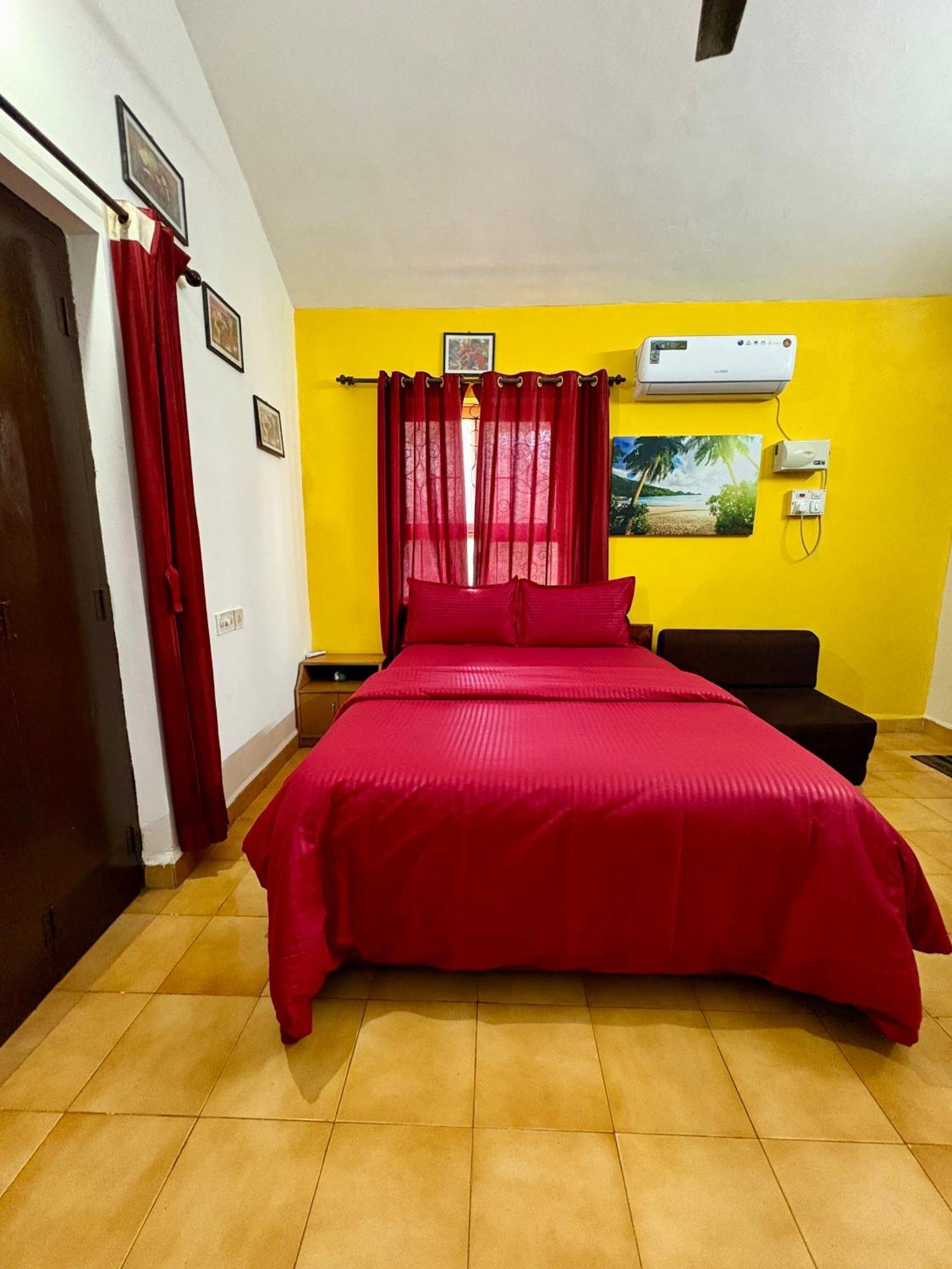 Jes Guest House Majorda Esterno foto
