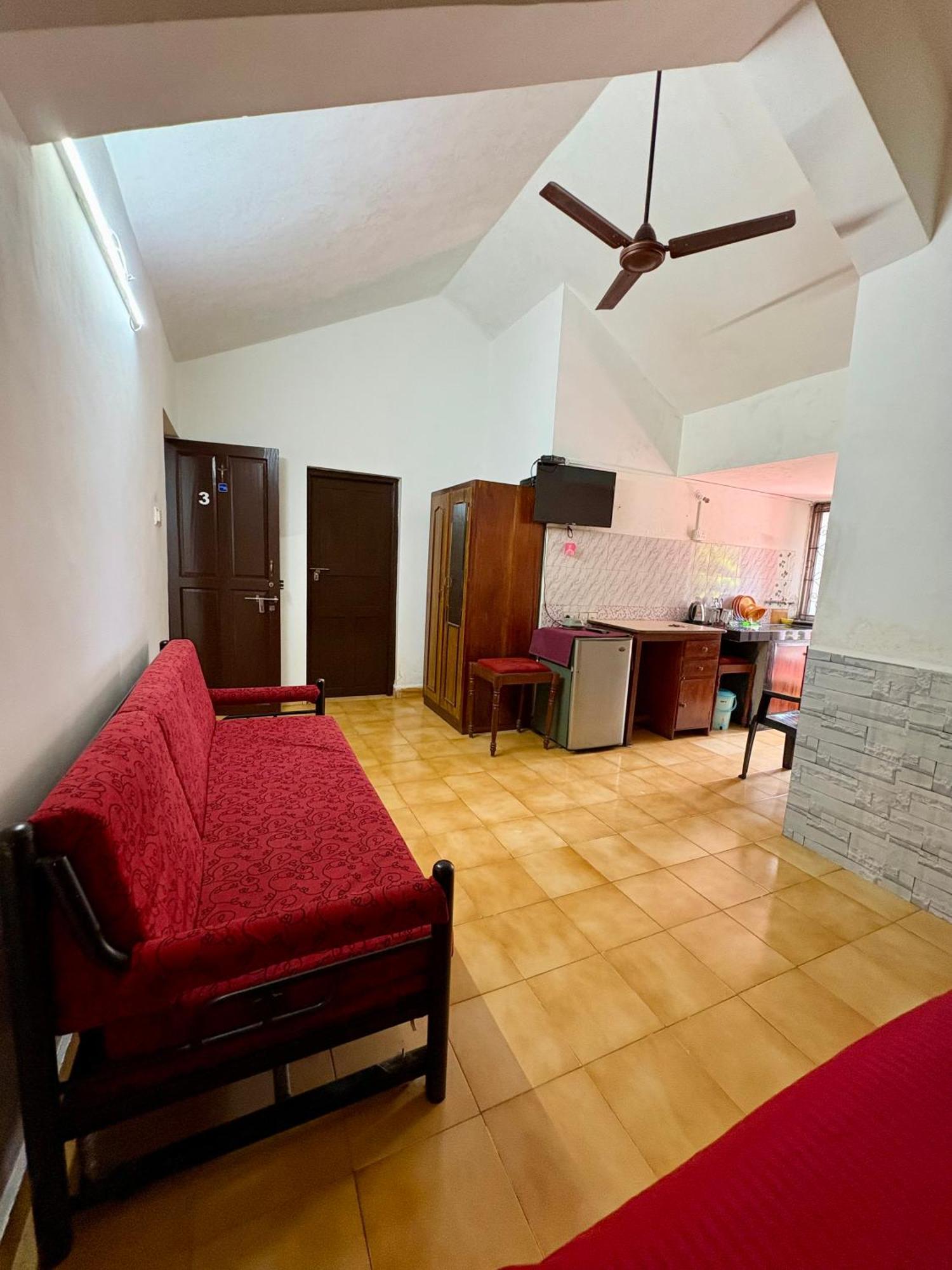 Jes Guest House Majorda Esterno foto