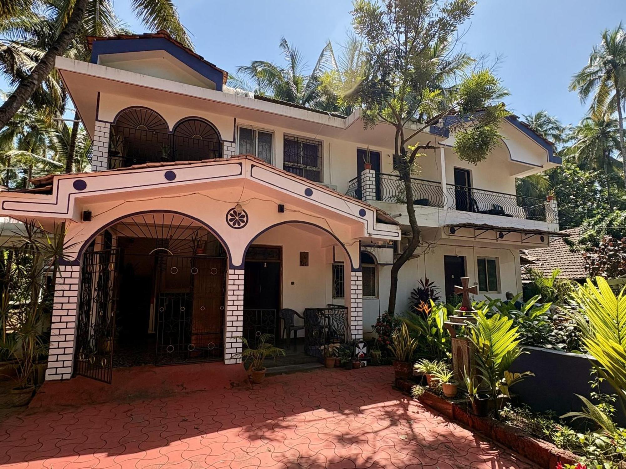 Jes Guest House Majorda Esterno foto