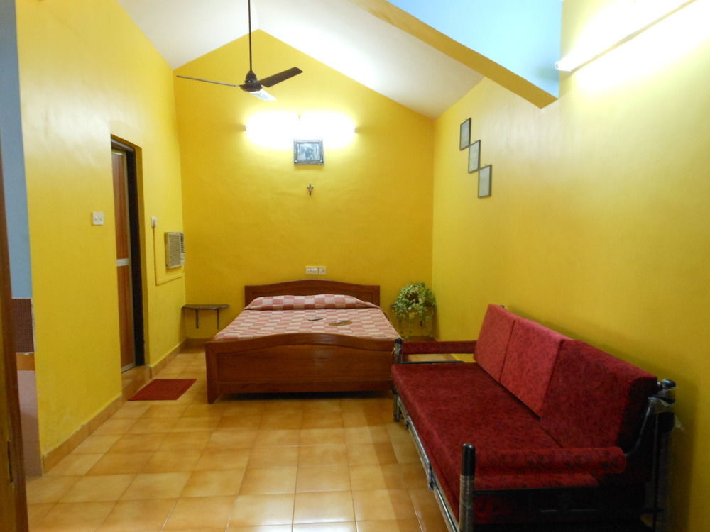 Jes Guest House Majorda Esterno foto