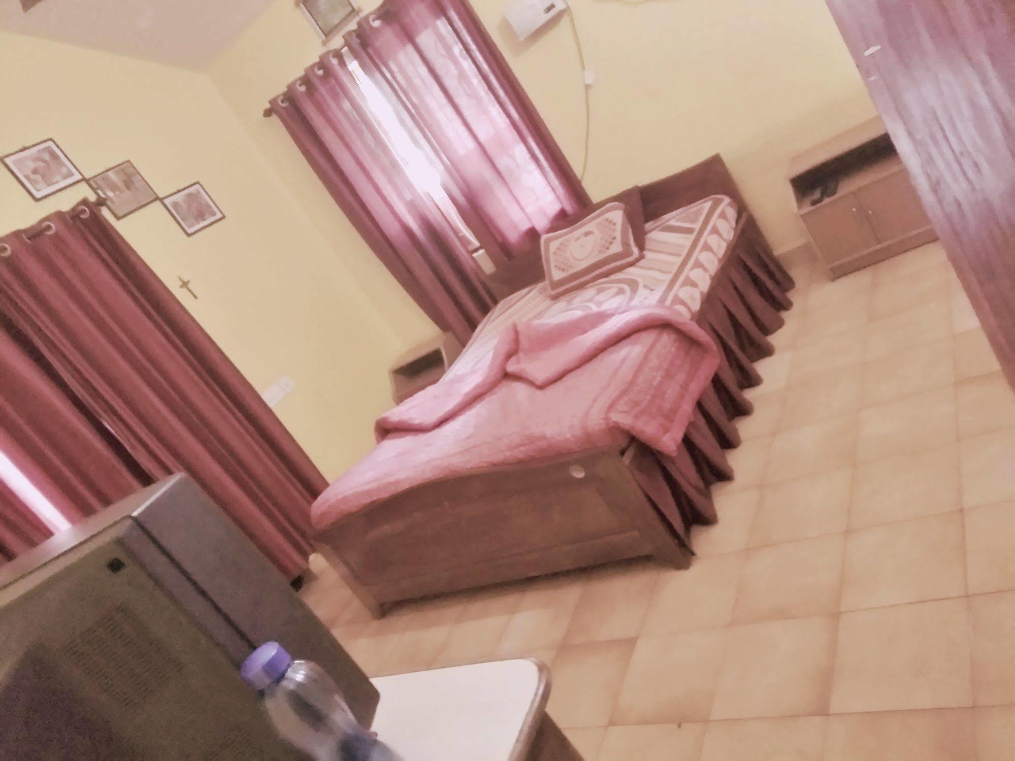 Jes Guest House Majorda Esterno foto