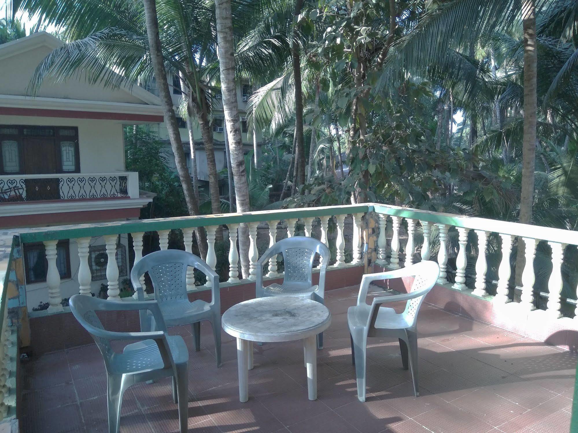Jes Guest House Majorda Esterno foto