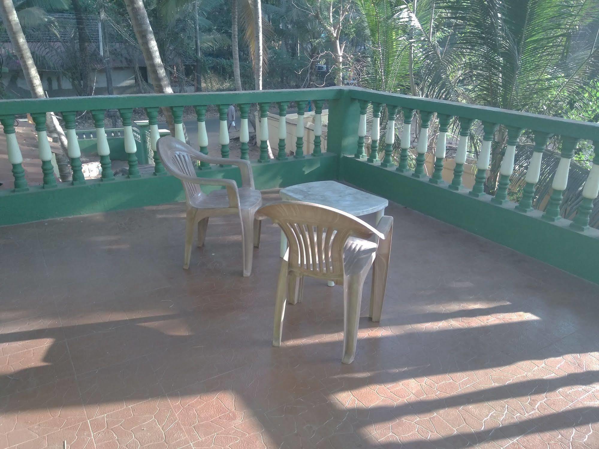 Jes Guest House Majorda Esterno foto
