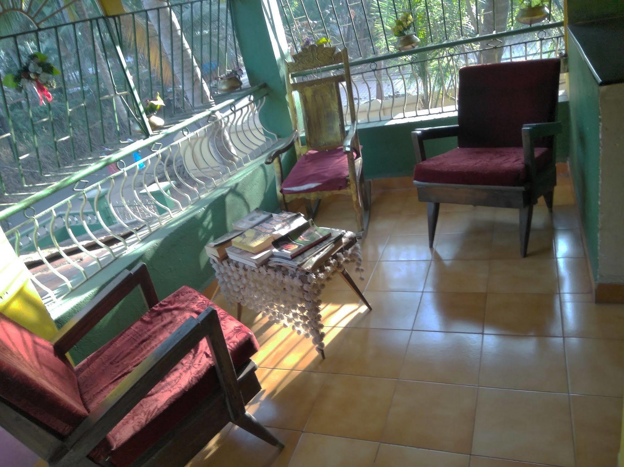 Jes Guest House Majorda Esterno foto